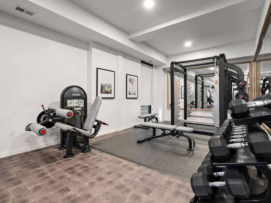 Bright Corner 1BR · NE Minneapolis - Photo 4