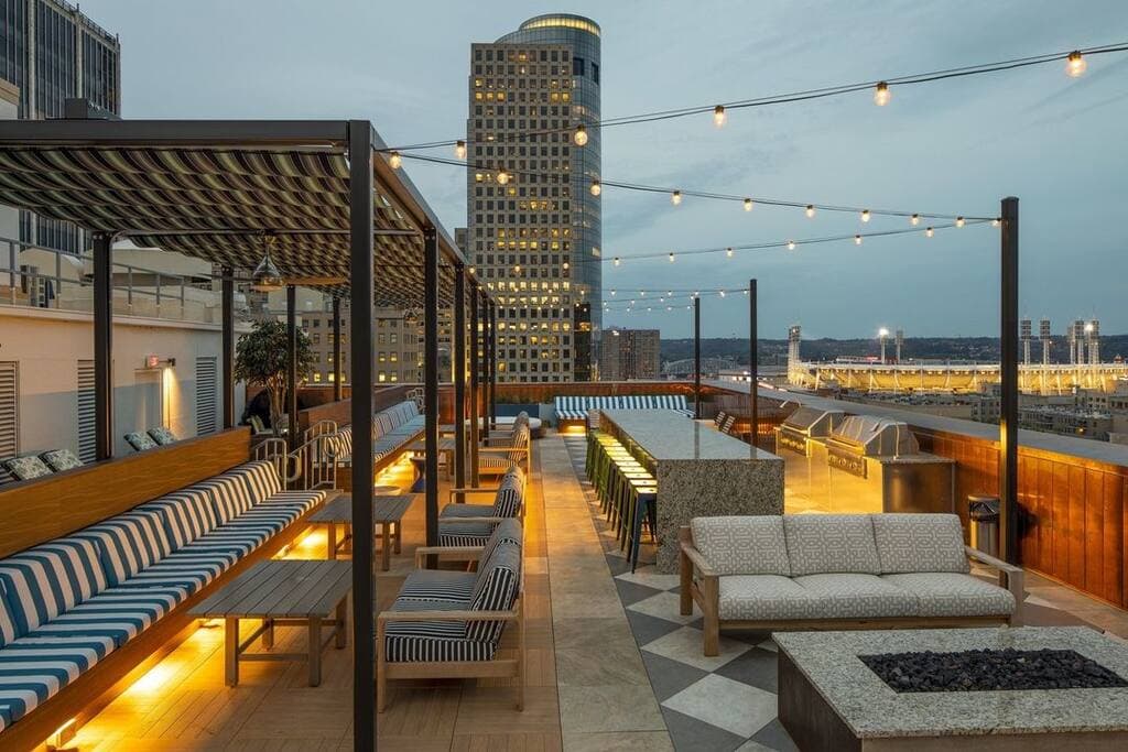 Downtown Loft · Cincinnati - Photo 4