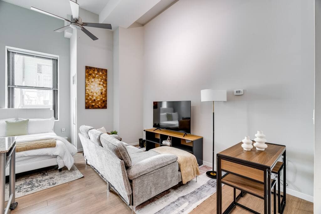 Luxe Studio · Cincinnati - Photo 2