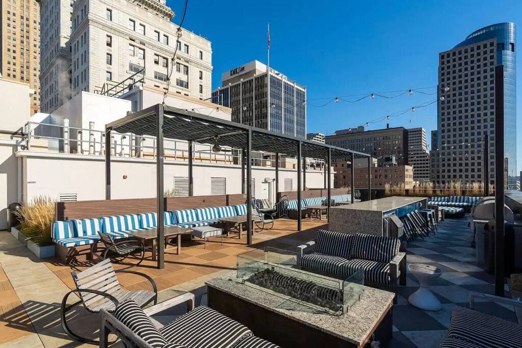 Luxe Studio · Cincinnati - Photo 4