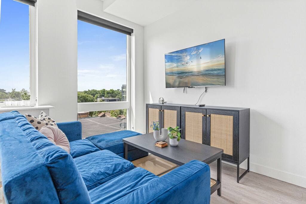 Charming Studio · Eat Street - Main photo