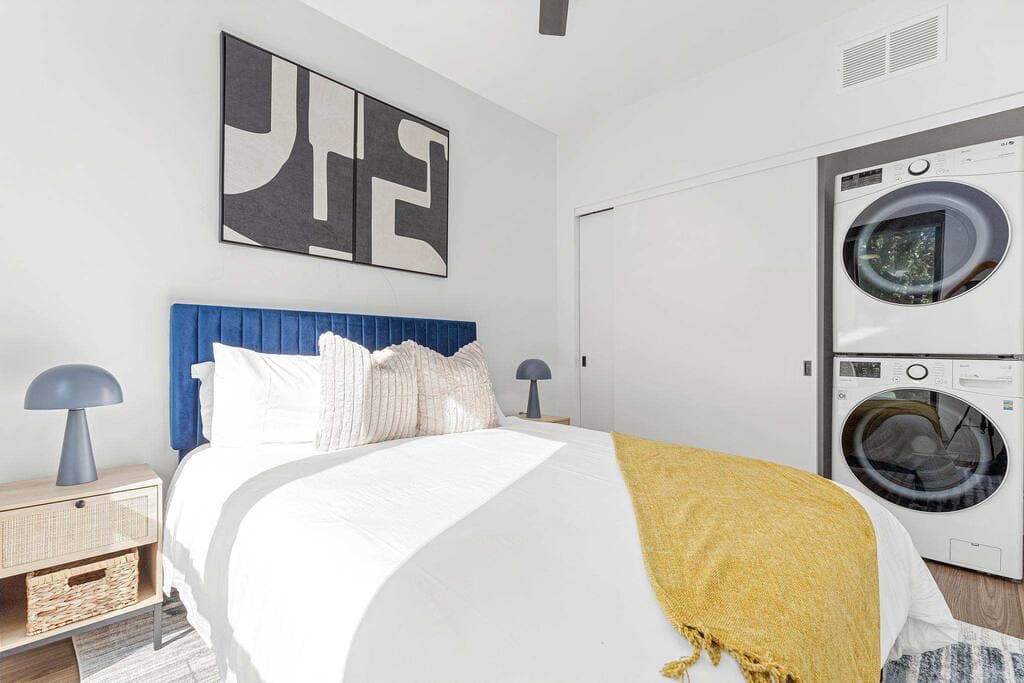 Modern 1BR · NE Minneapolis - Photo 3