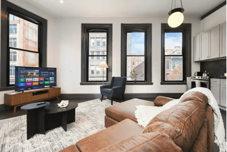 Modern 2BR · Downtown Pittsburgh